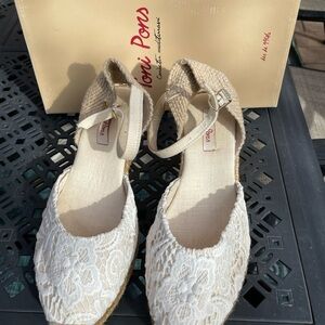 Toni Pons White Lace Espadrille Sandals